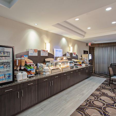Holiday Inn Express & Suites Wharton By Ihg Exterior foto