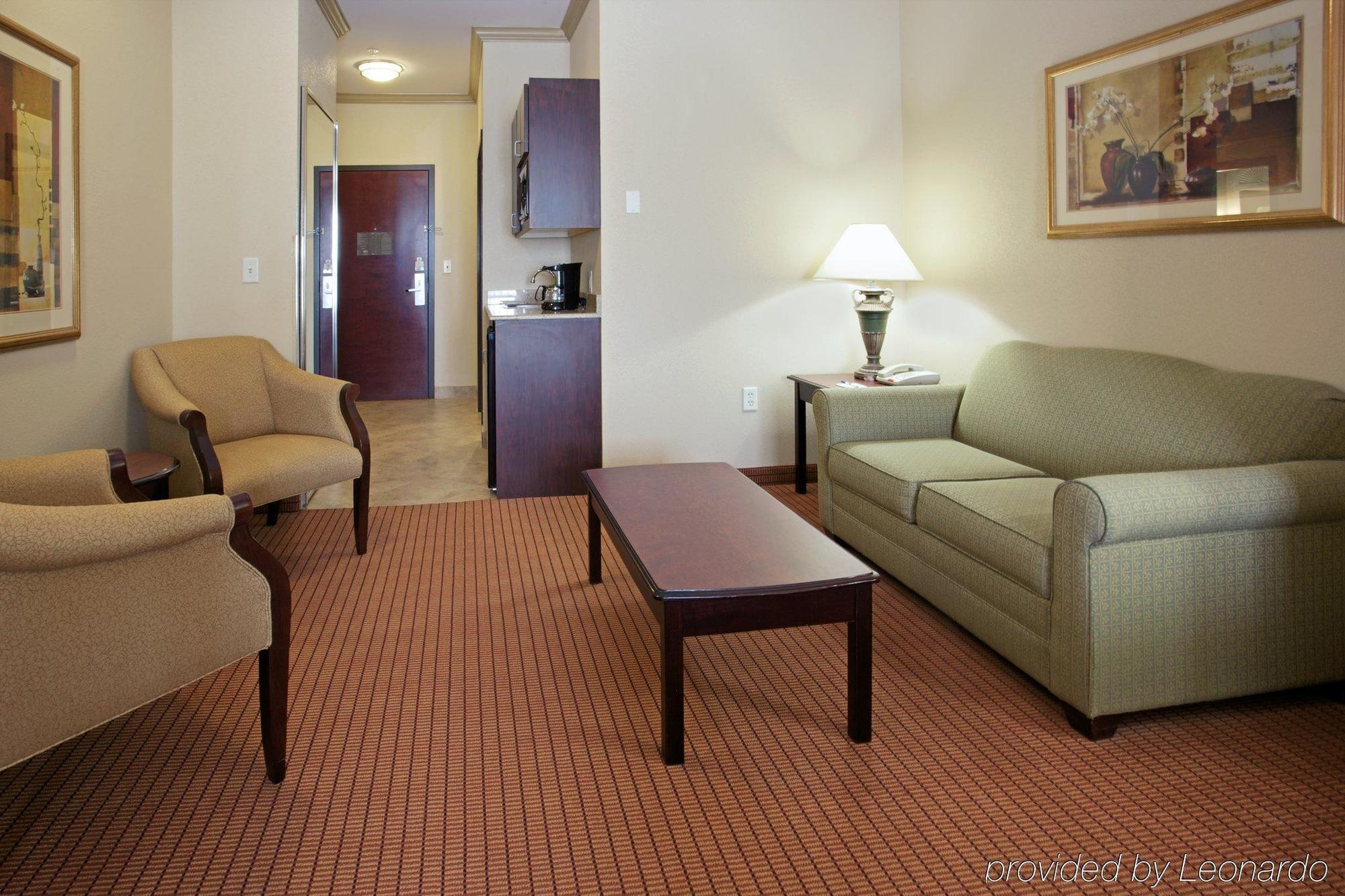 Holiday Inn Express & Suites Wharton By Ihg Habitación foto