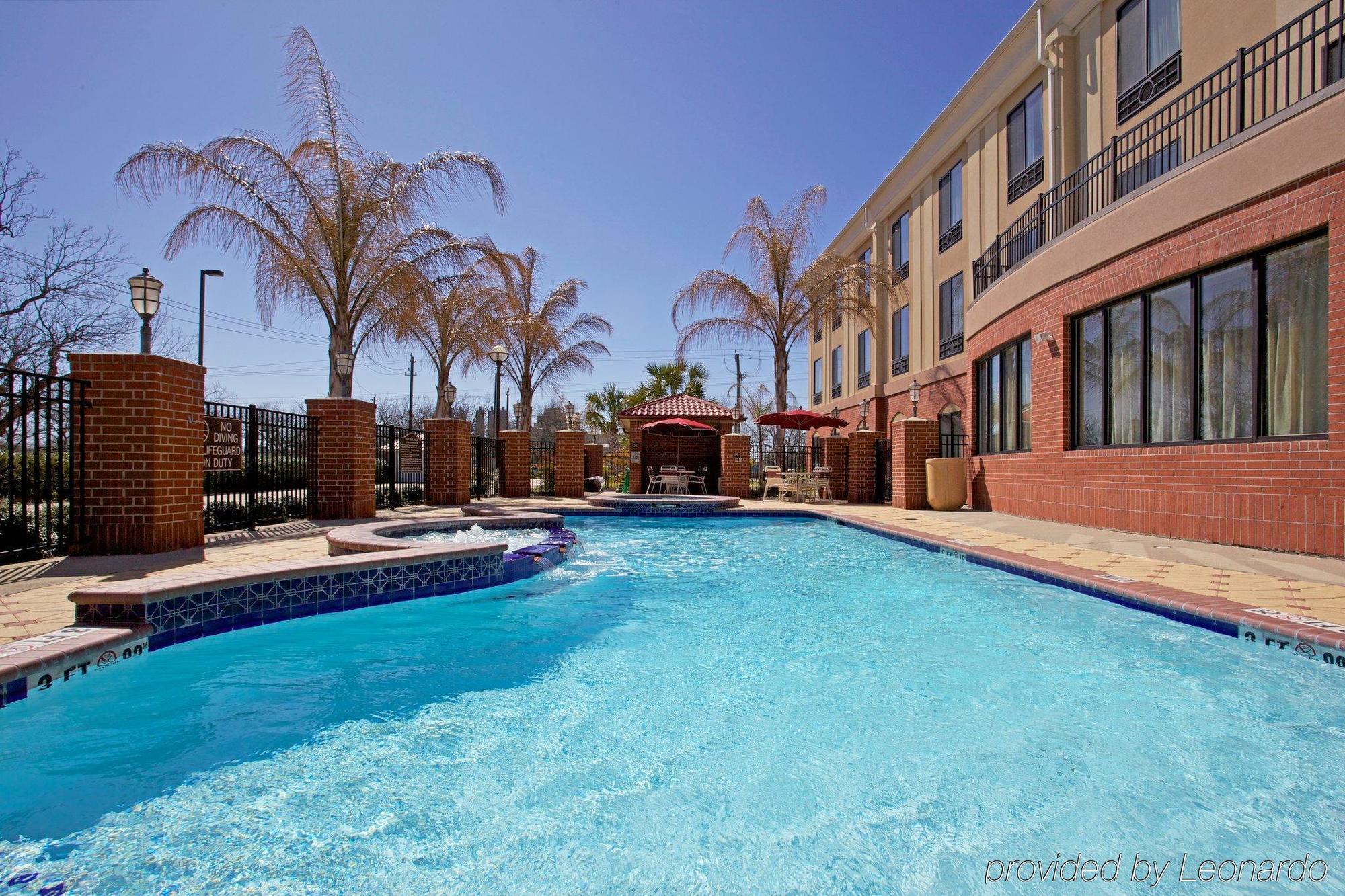 Holiday Inn Express & Suites Wharton By Ihg Facilidades foto