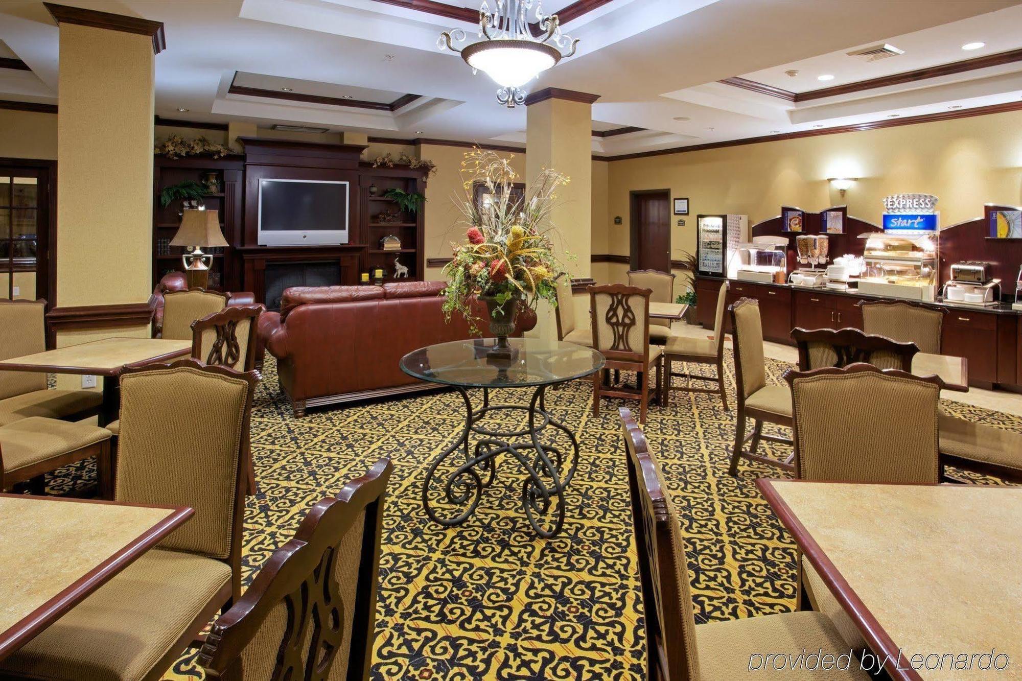 Holiday Inn Express & Suites Wharton By Ihg Restaurante foto